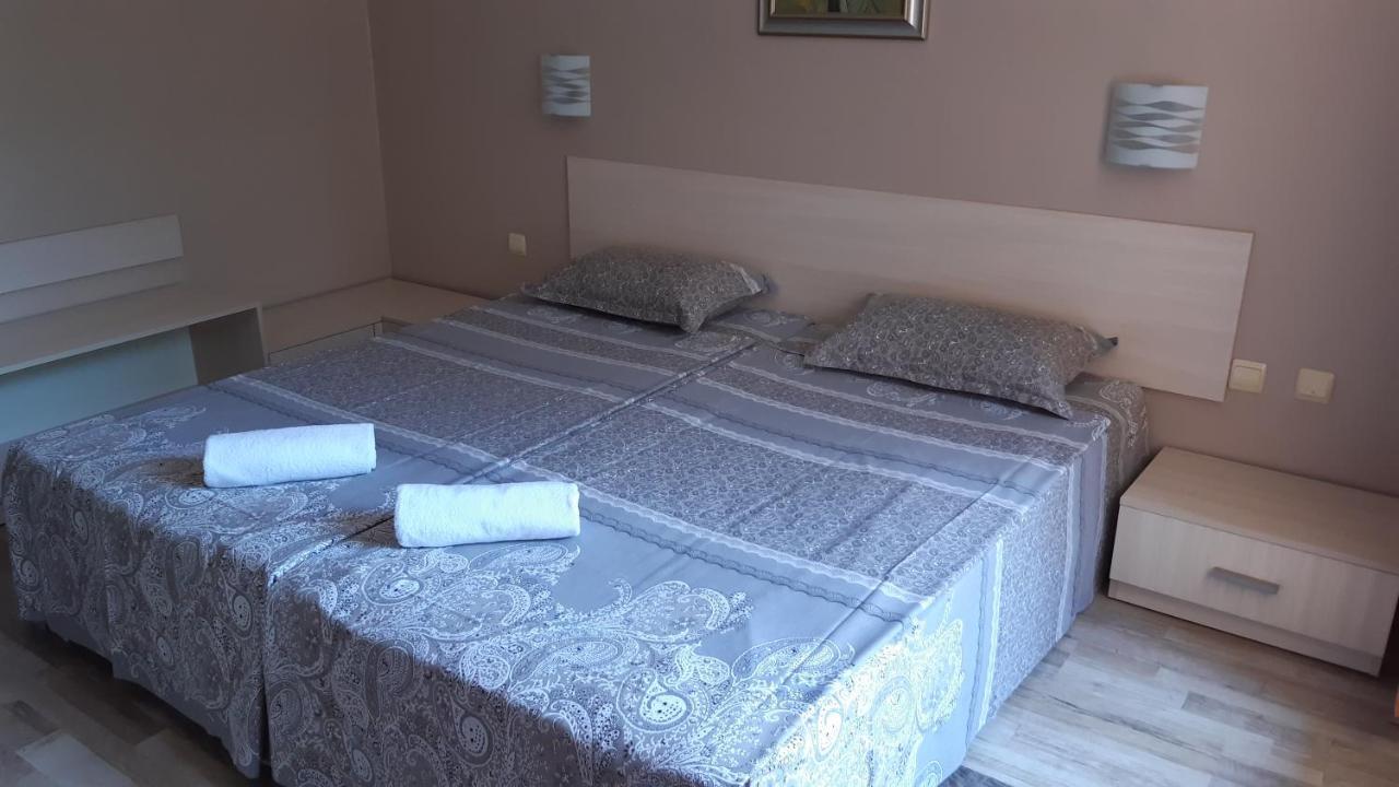 Motivi Hotel 산콘스탄틴앤헬레나 외부 사진