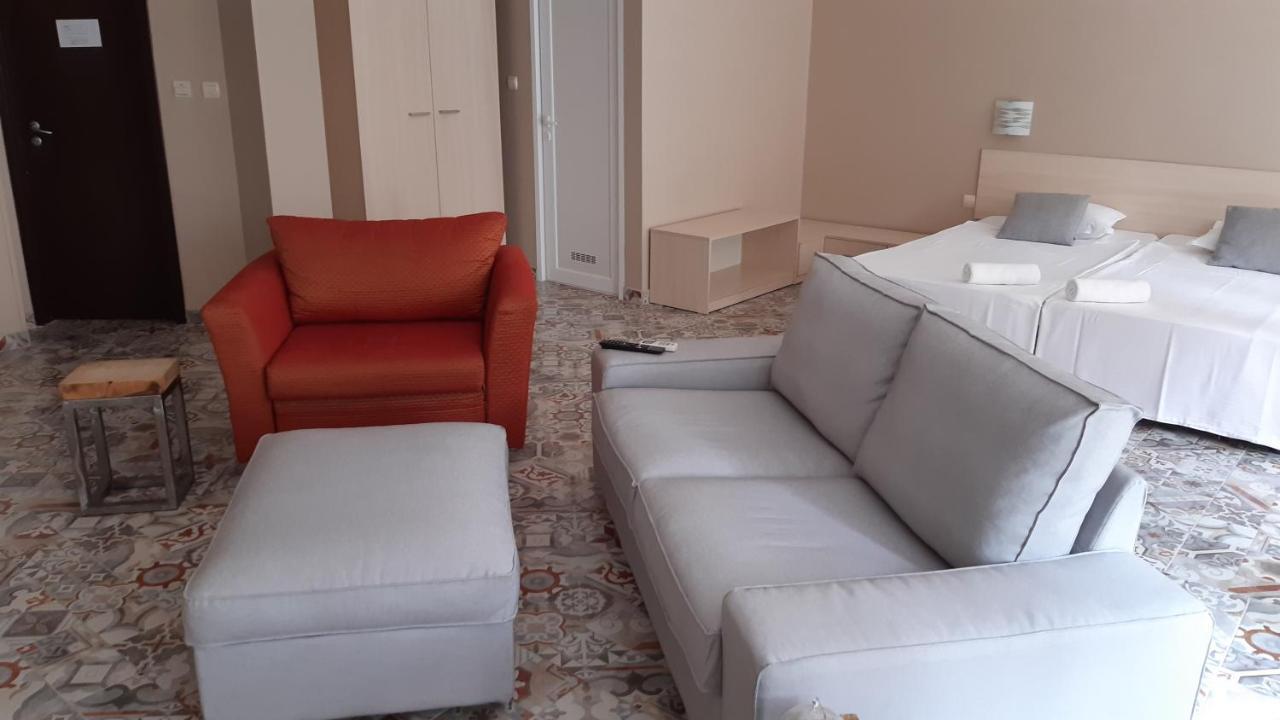 Motivi Hotel 산콘스탄틴앤헬레나 외부 사진
