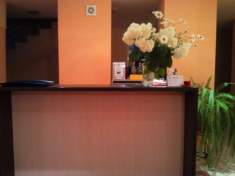 Motivi Hotel 산콘스탄틴앤헬레나 외부 사진